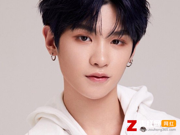 Justin黄明昊