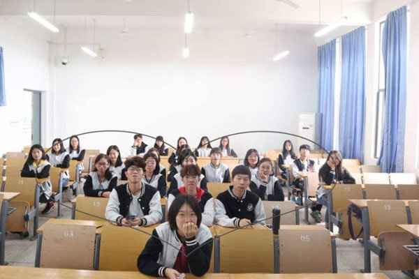 ����������ǧ��ս��Ƶ��ȫ �����̼�ѧУ��ô������