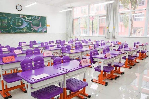 武汉十七中28分教室门 学校不承认说有人污蔑自己