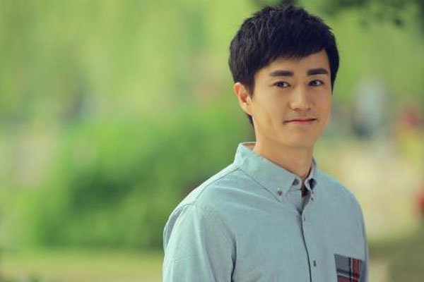 米露和杨玏什么关系 有说有笑一点不拘泥