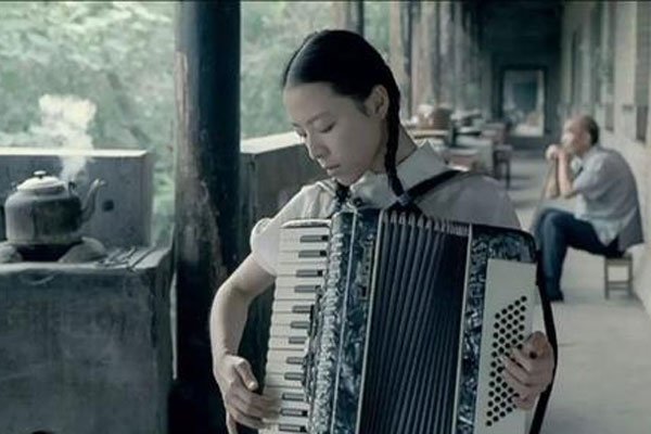 张静初为什么封 太耀眼招太太群一致外拒