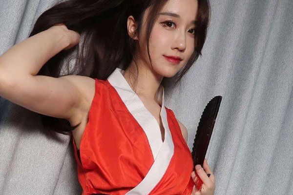 轩子巨2兔不放假有露吗 快手封杀她现在直播卖写真