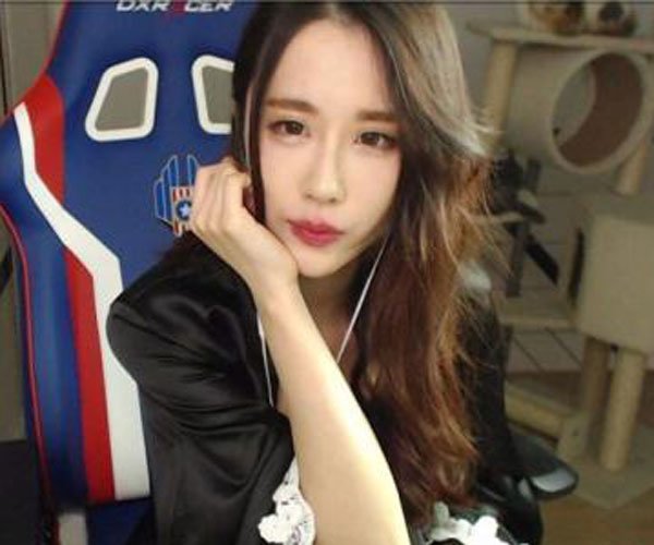 ���Ӿ�2��4����10�� լ���ǵĸ�����