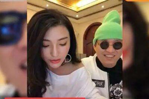 ��¿����ƽ�ٺ���ʷ ���������Ҹ�Ů��������