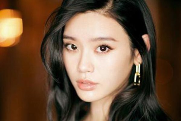 奚梦瑶一场秀多少钱 收入和当红女星差的很远的