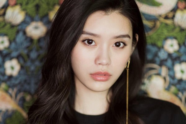 奚梦瑶一场秀多少钱 收入和当红女星差的很远的