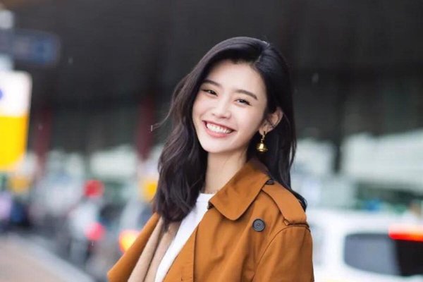 ������һ�������Ǯ ����͵���Ů�ǲ�ĺ�Զ��