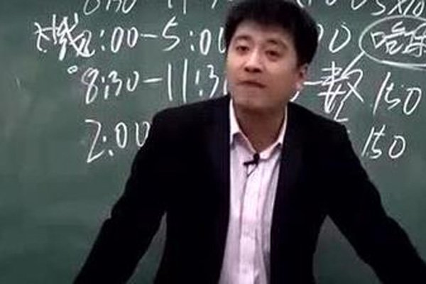 ��ѩ��������ϼ����ͼƬ ��ѧУ����һ����������