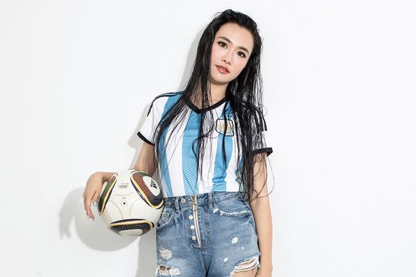 ��������˫ɫ˿�������һ���������� ÿһ�ڶ����Ը�˿��