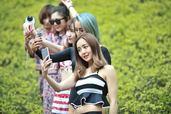 ����͹�㼯�� ͵͵����Ц���������Ŀ���