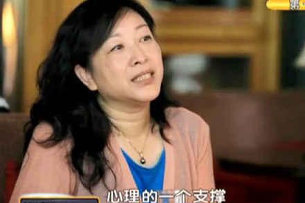 �޾��������̺�ļ޵���˭ ���̺�ڶ����ɷ�����