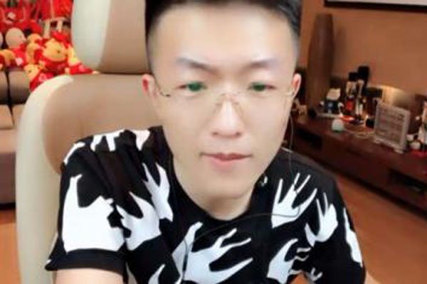 流氓三金徐鑫是干什么的 被主播们自己包装出来的富二代