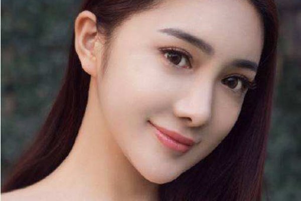 任娇坠楼后的照片百度云意外坠楼却全身赤裸死因成迷