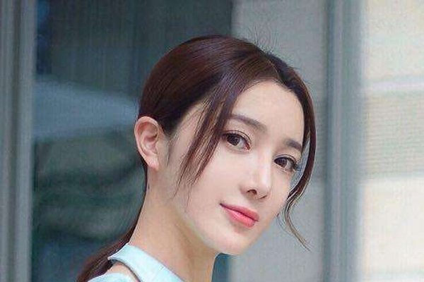 任娇坠楼后的照片百度云 意外坠楼却全身赤裸死因成迷