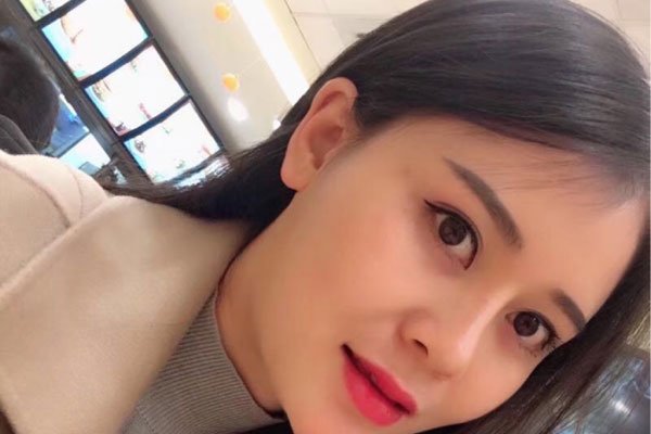 广西柳州莫菁大尺度照男方结果怎样好像是坐牢了