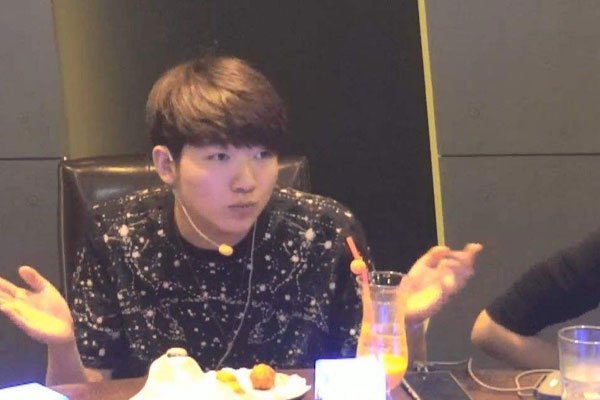 �羺ͯ�ں���ʷ �������Լ�����Ӱʦ