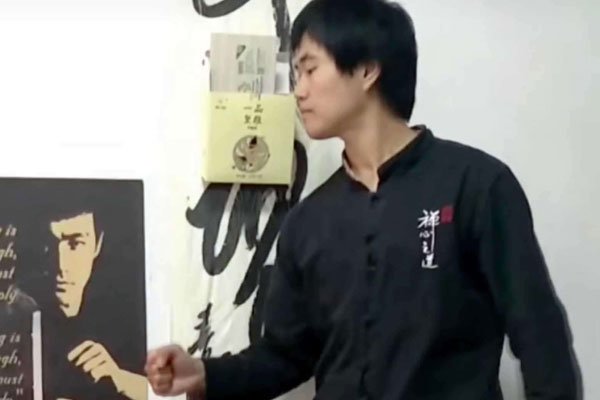 李小龙女儿起诉真功夫 侵犯肖像权偿还2亿元真假