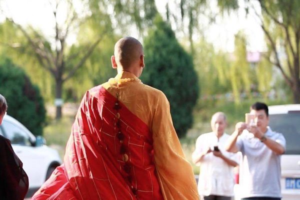 �����ĵ�ǰ����˭ ȫ�ǲ²��Ƿ���ת��