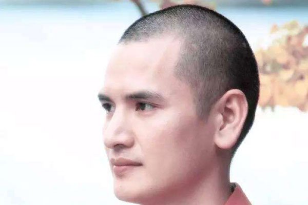 �����ĵ�ǰ����˭ ȫ�ǲ²��Ƿ���ת��