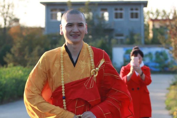 �����ĵ�ǰ����˭ ȫ�ǲ²��Ƿ���ת��