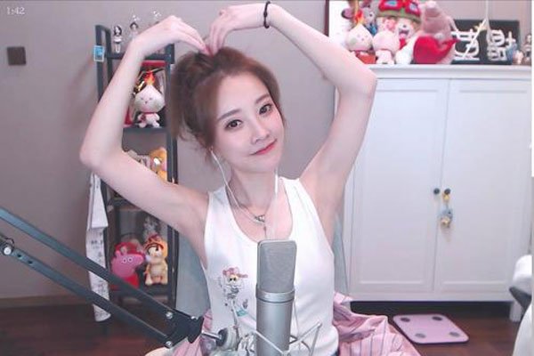 ����Ī13��40����Ƶ��һ�� ����ֹ��ס��������