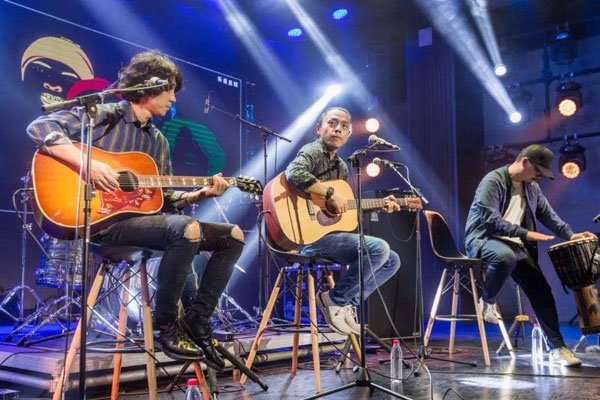 ʹ���߻�����Ů������˭ ���ʹ���߻��������