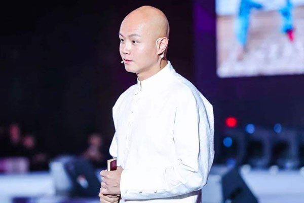 �ּ������¼���Ƶʼĩ ������ƿ�׾�����ֱ˵tmd