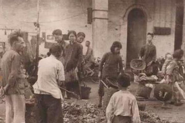 �����ֺ������˶����� �������˾��ÿֲ�