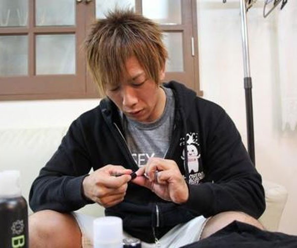 �ձ�AV����������ȫ ��̬������Ϊż������