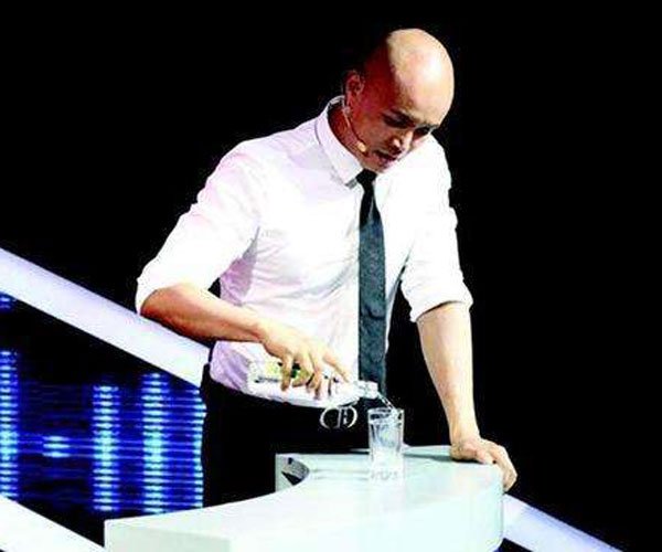 �ּξƺ�ʧ̬��Ƶ8���� �Ǿƾ����䱩¶����������Ʒ