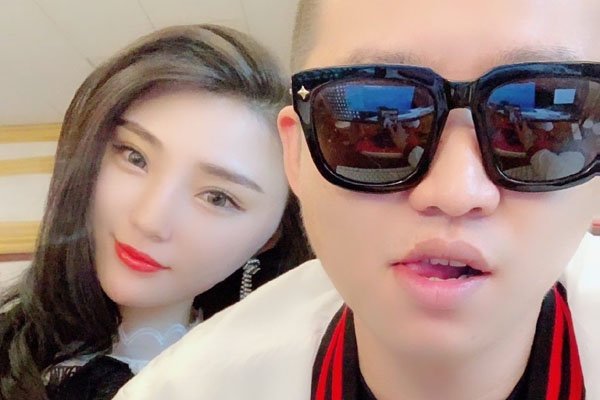 ƽ�ٸ��˼�� ��ɫ��ŮٲȻ����Ů��