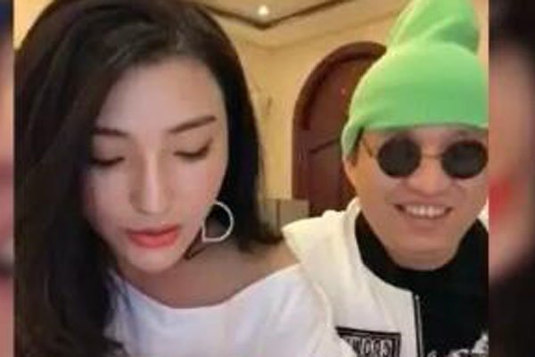 ƽ�ٸ��˼�� ��ɫ��ŮٲȻ����Ů��