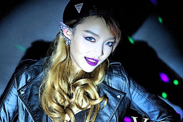 毛衍七拒绝金曲奖 这是一个硬气的女孩