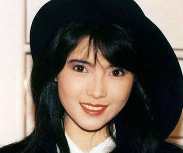 ����������ͼƬ ���ߵ�����˭Ƿ��һ����Ǹ