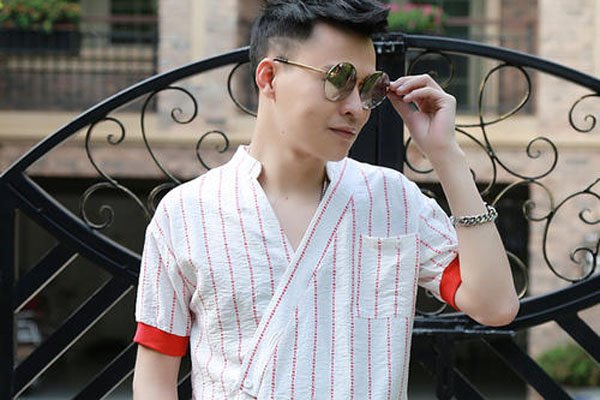 �������Ե����ж���Ǯ ��������������������Ǽٵ�