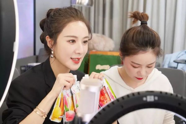 ޱ櫸���������Ƭ ֱ�����Ů��Ϊʲô������Ϯ�Ķ���