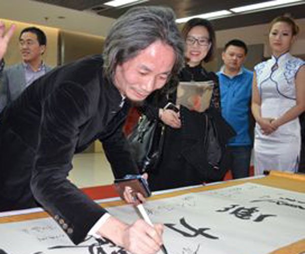 杜子建媳妇是谁 跌宕人生,荣誉足够掩盖过往