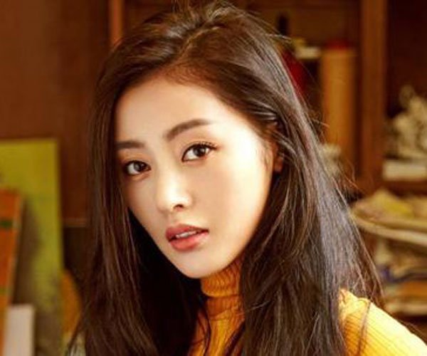 ���찮ǰ�������ӷ� ��Ů��̻�������У�