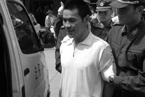 莫磊过肩龙图片向他人展示自己的过肩龙