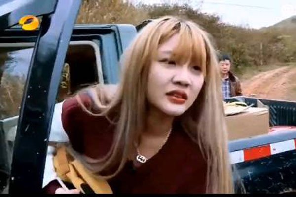 韩安冉最开始的样子 整容次数多连自己都不知道了