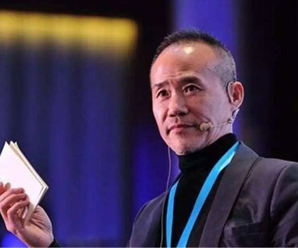 王石的前老丈是谁 一出自说自话的传奇人生