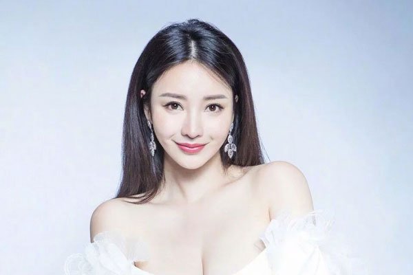 李成敏经典60秒 饰演女老板非常搞笑