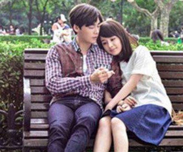 杨幂李易峰亲密照片 杨幂离婚是不是因为他