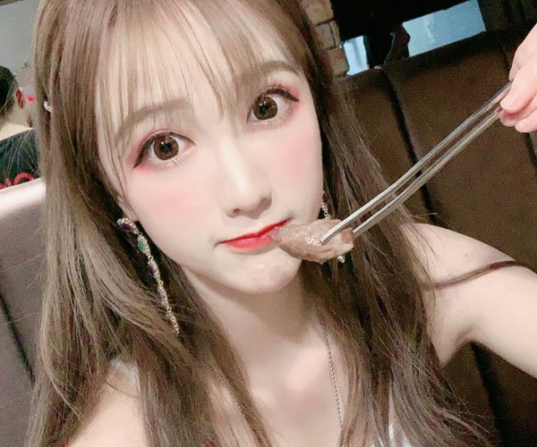 �ݡӣ�Ҳ�����Ƶ�¼� ���˵��ֶοɲ������ٸ߶�һЩ