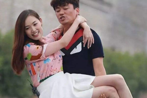 王宝强被新女友甩了是真的吗 离婚曝光到底是什么身份