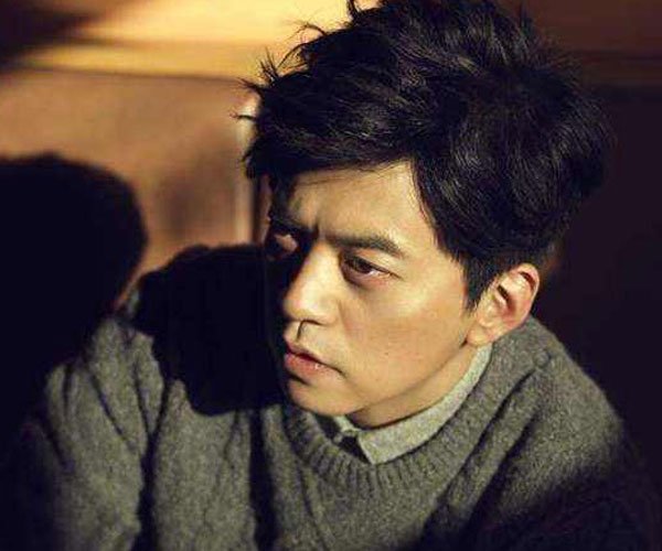 �������˭ �Ǹ�ѧ����Ů��С��