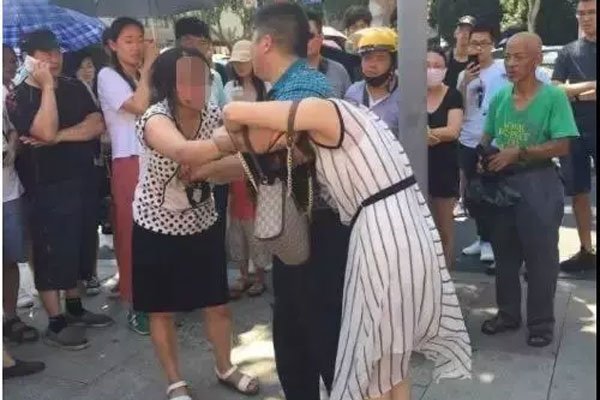 ����ԭ����· �ڲ���ǽ��ֻ��˵��С������������