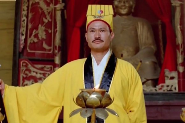 林正英拍鬼片遇见真鬼 去世那么早的原因到底是什么