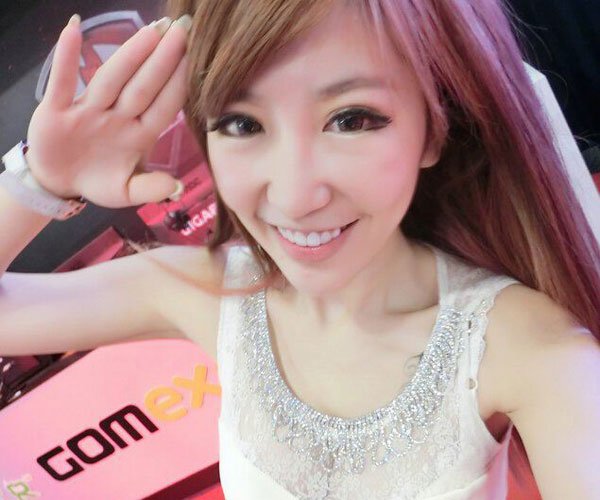 谢依彤抖胸直播 不正是粉丝渴望的福利吗-走红网