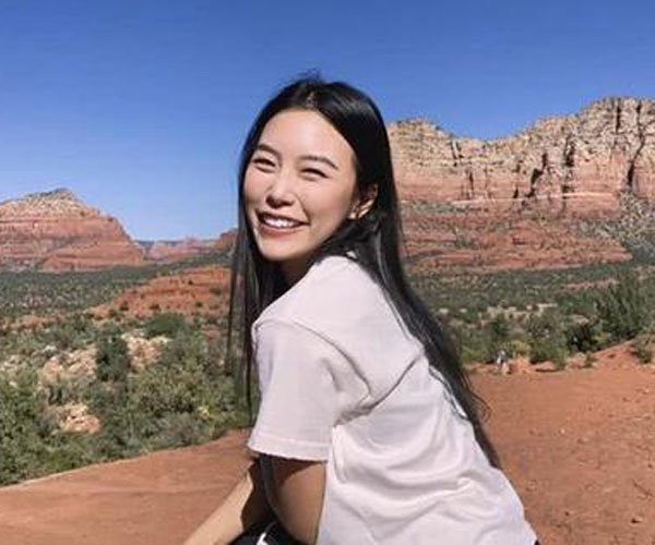 �������ǲμ�ʲô��Ŀ���������� Ů����bella������˭